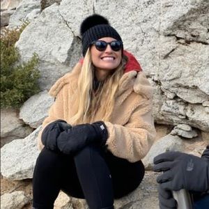 Meet your Posher, Amber